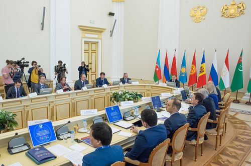 Эксперты и представители ТЭК обсудили специфику проектирования и экспертизы объектов комплекса